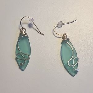 NWOT Beach glass earrings